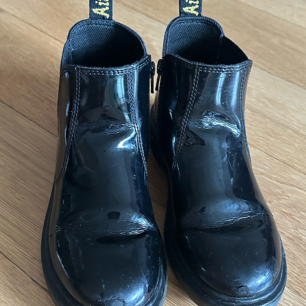 Dr. Martens Chelsea Boots